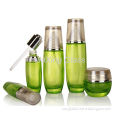 Refillable Green Glass Cosmetic Bottles , Cosmetic Glass Jars 120ml With Plastic Caps